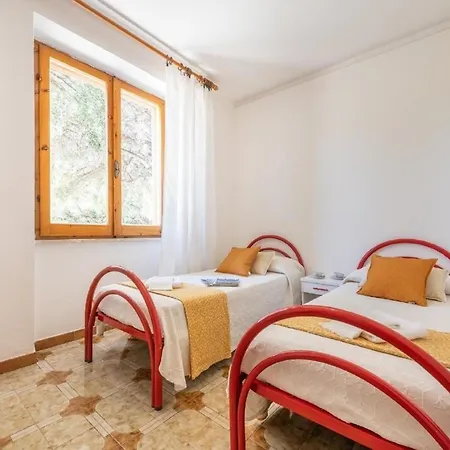 Geraeumige In Appartement *