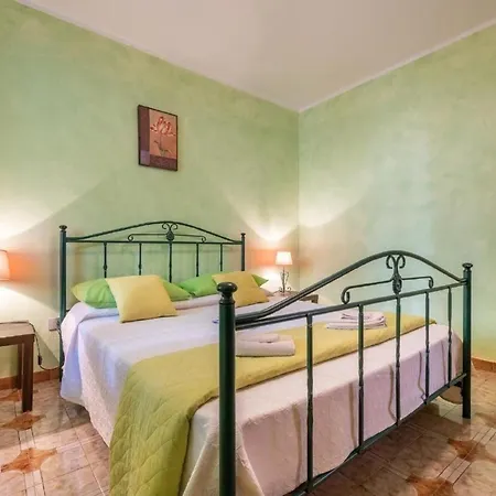 Geraeumige In Appartement Cala Gonone
